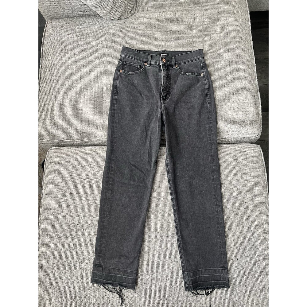Express Women’s Mom Jeans Super High Rise Black Denim Fray Hem Size 4 Black